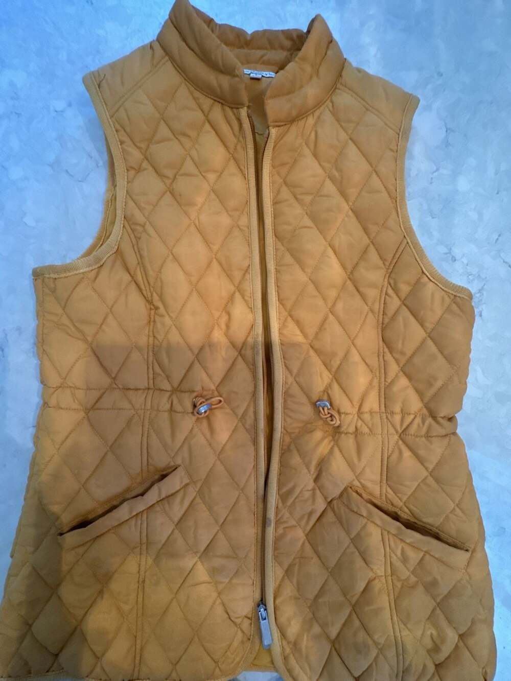 NorthStyle Women's Quilted Vest, Stand Collar, Padded Vest with Zipper, Adjustab